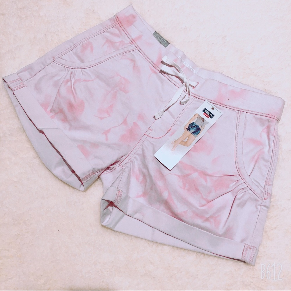 Levi’s Pink Tie-Dye Rolled Jogger Shorts, Size S, New w/Tag - Picture 3 of 11